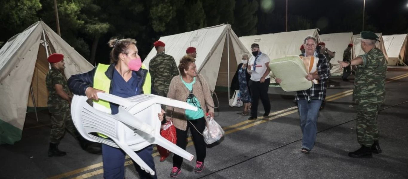 Σεισμός στην Κρήτη: Και για δεύτερη μέρα σε σκηνές οι σεισμόπληκτοι από το Αρκαλοχώρι